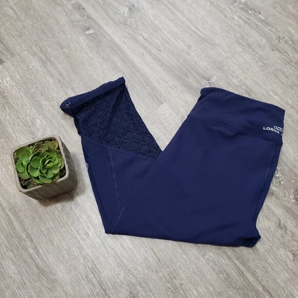 Lorna Jane Active Lace Trim Cropped Leggings Sz M Navy Blue - Picture 1 of 10